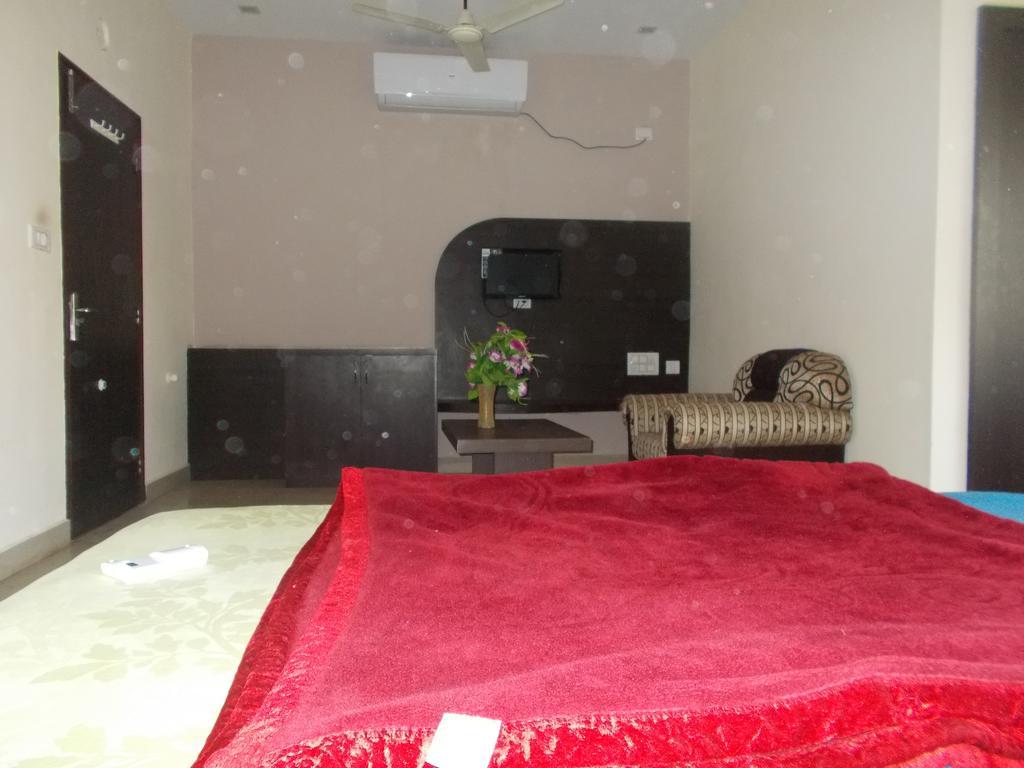 Hotel Rudraksh Virani Экстерьер фото