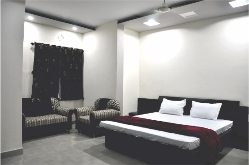 Hotel Rudraksh Virani Экстерьер фото
